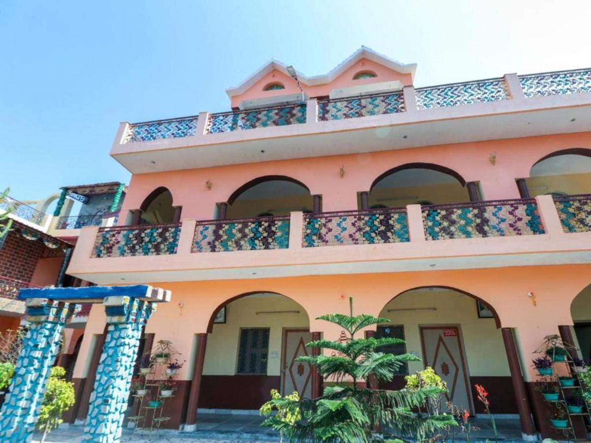 OYO 72429 New Abhinandan Hotel Amroha Bagian luar foto