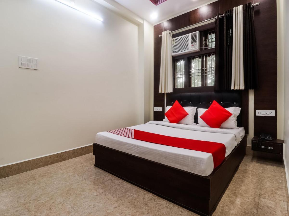 OYO 72429 New Abhinandan Hotel Amroha Bagian luar foto