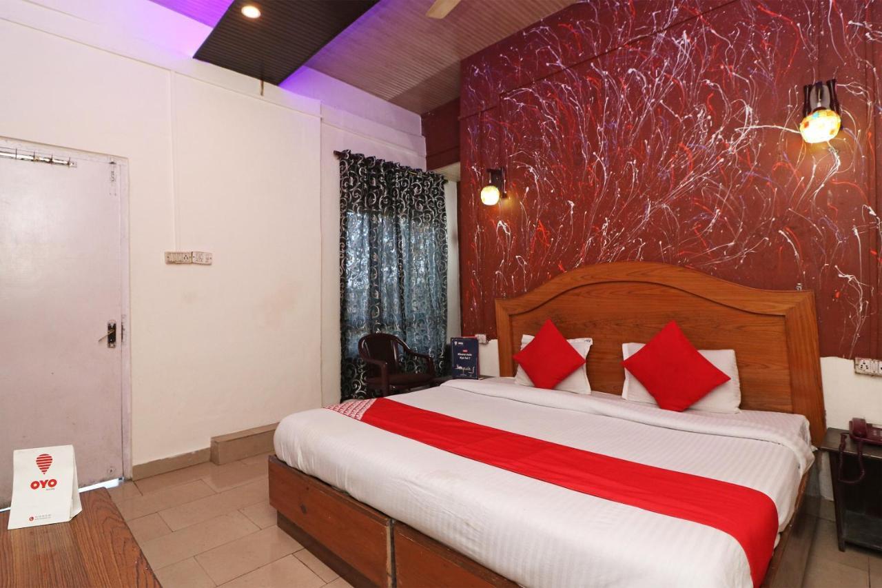 OYO 72429 New Abhinandan Hotel Amroha Bagian luar foto
