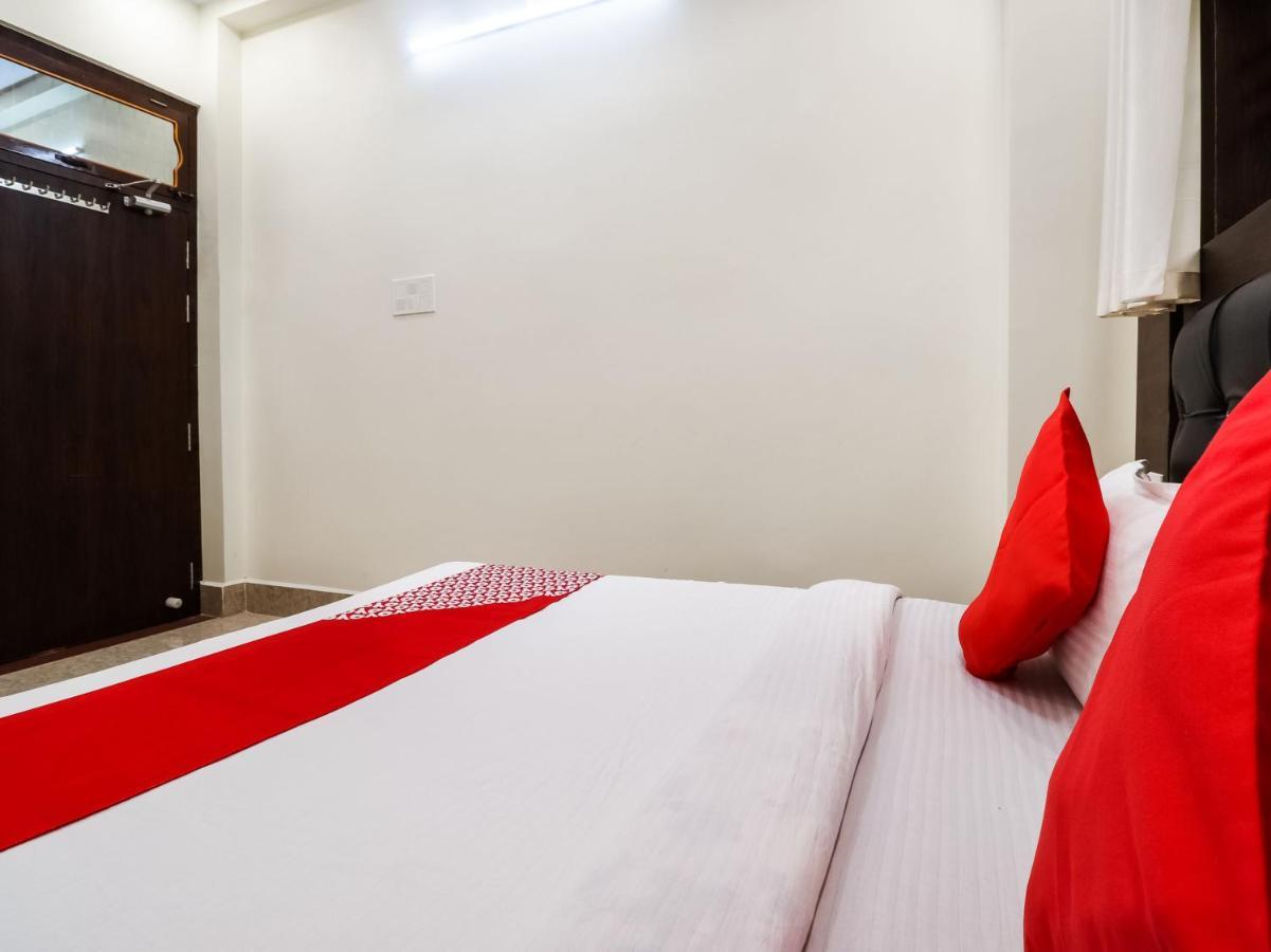 OYO 72429 New Abhinandan Hotel Amroha Bagian luar foto