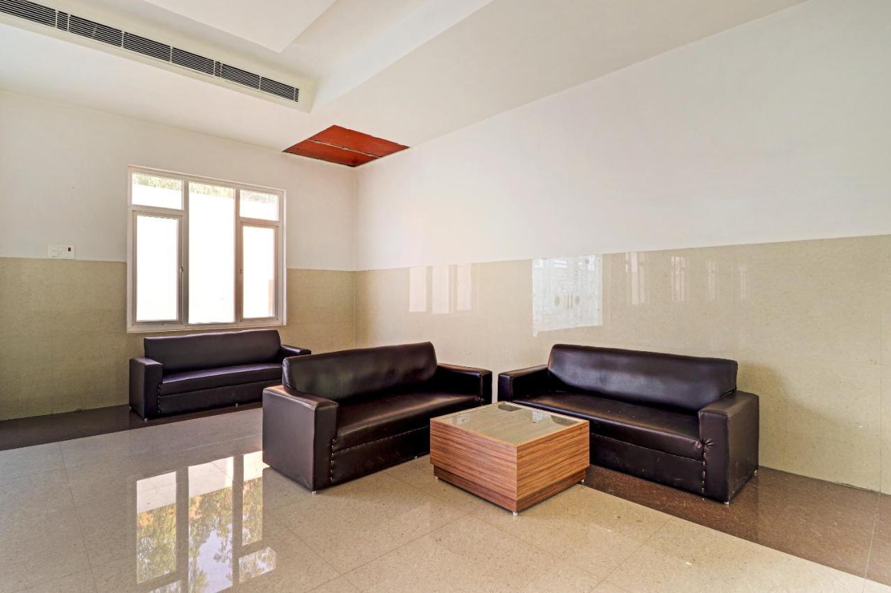 OYO 72429 New Abhinandan Hotel Amroha Bagian luar foto