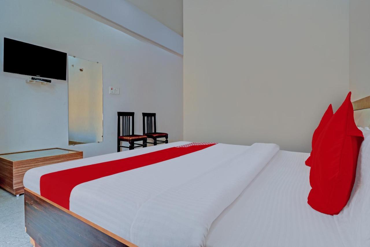 OYO 72429 New Abhinandan Hotel Amroha Bagian luar foto