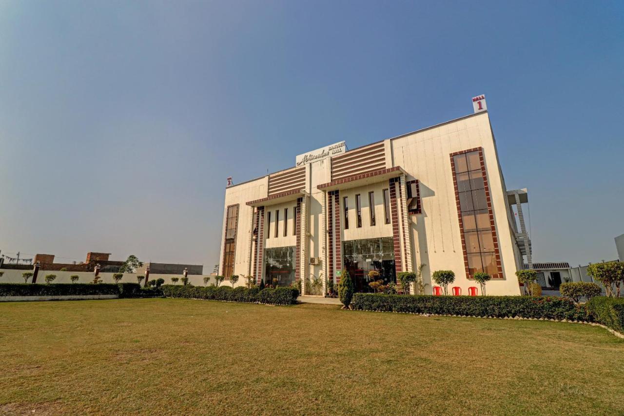 OYO 72429 New Abhinandan Hotel Amroha Bagian luar foto