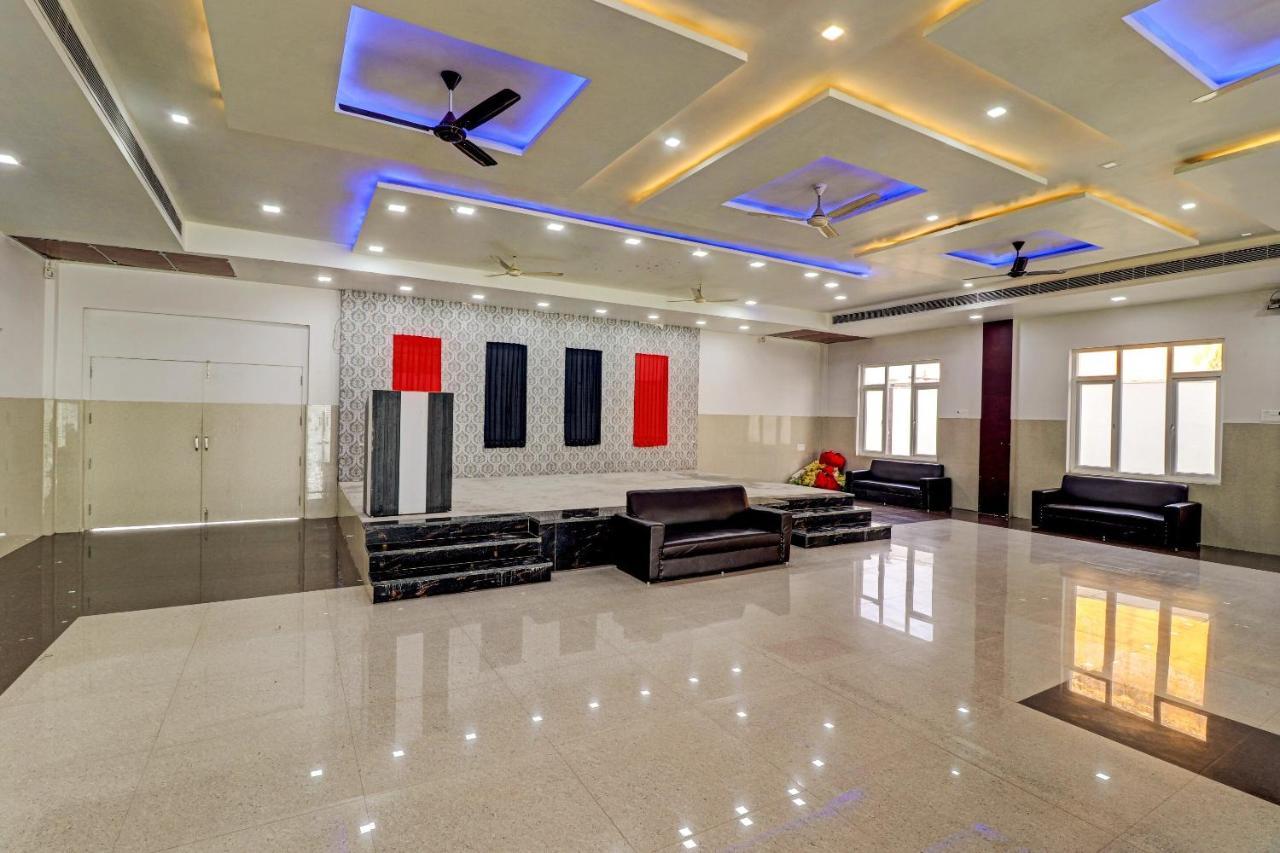 OYO 72429 New Abhinandan Hotel Amroha Bagian luar foto